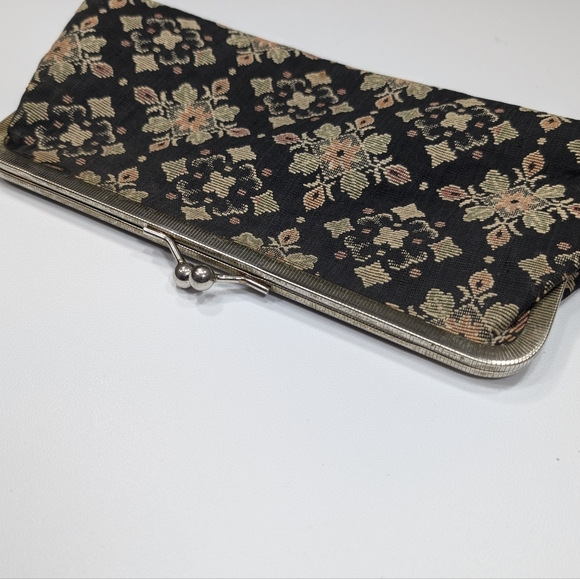 Vintage (50s?) Black Tapestry Clutch W Kiss Lock & Vinyl Interior. 11"X5.5" - Picture 14 of 16
